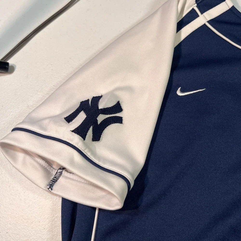 Nike Team Genuine Merchandise NY Yankees‎ Derek Jeter Jersey Size Large Stitched